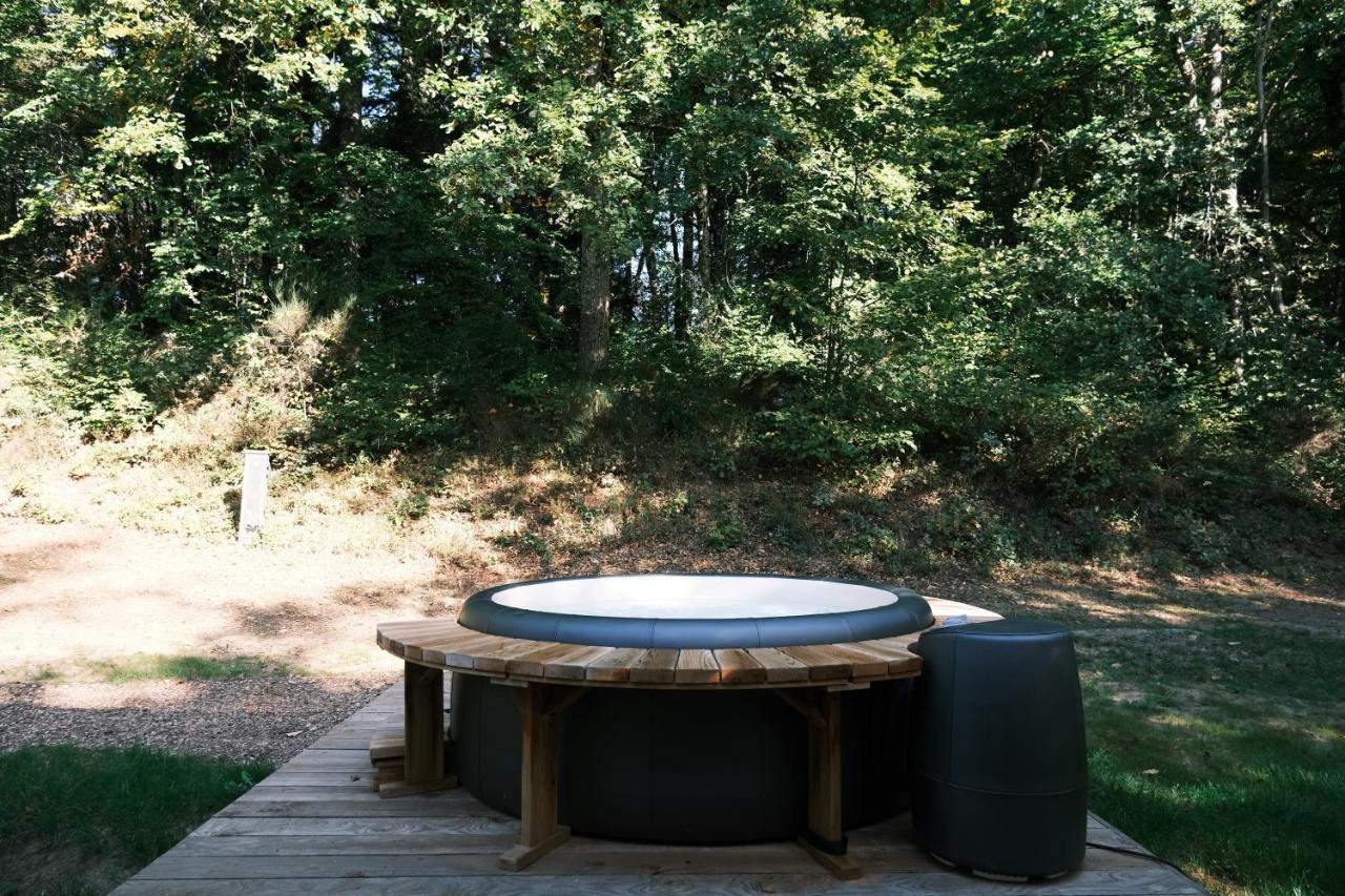 Lodge Avec Spa Privatif - Foret Et Lac Liginiac Esterno foto